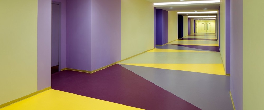 学校走廊橡胶地板